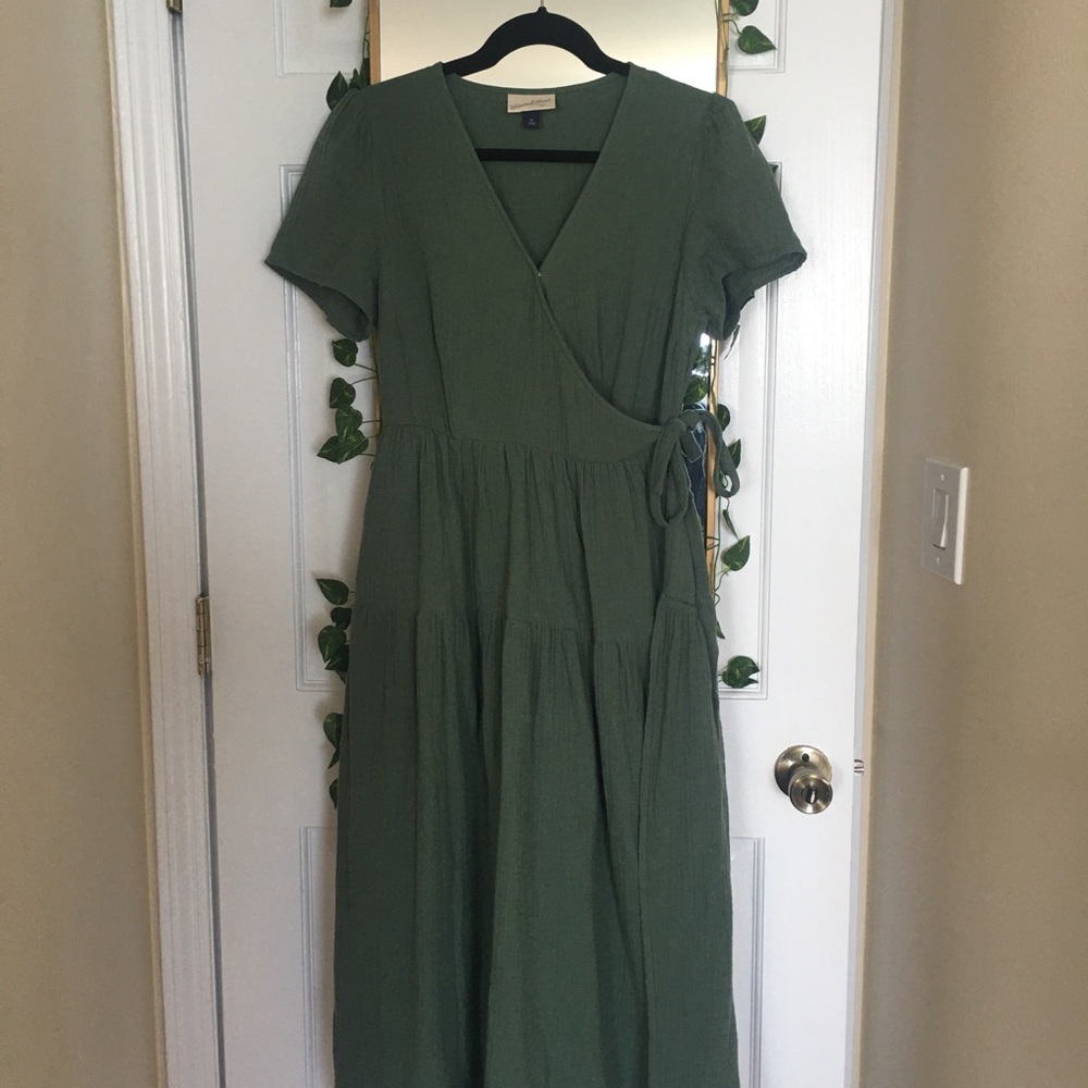 Green wrap tie maxi dress (xs)